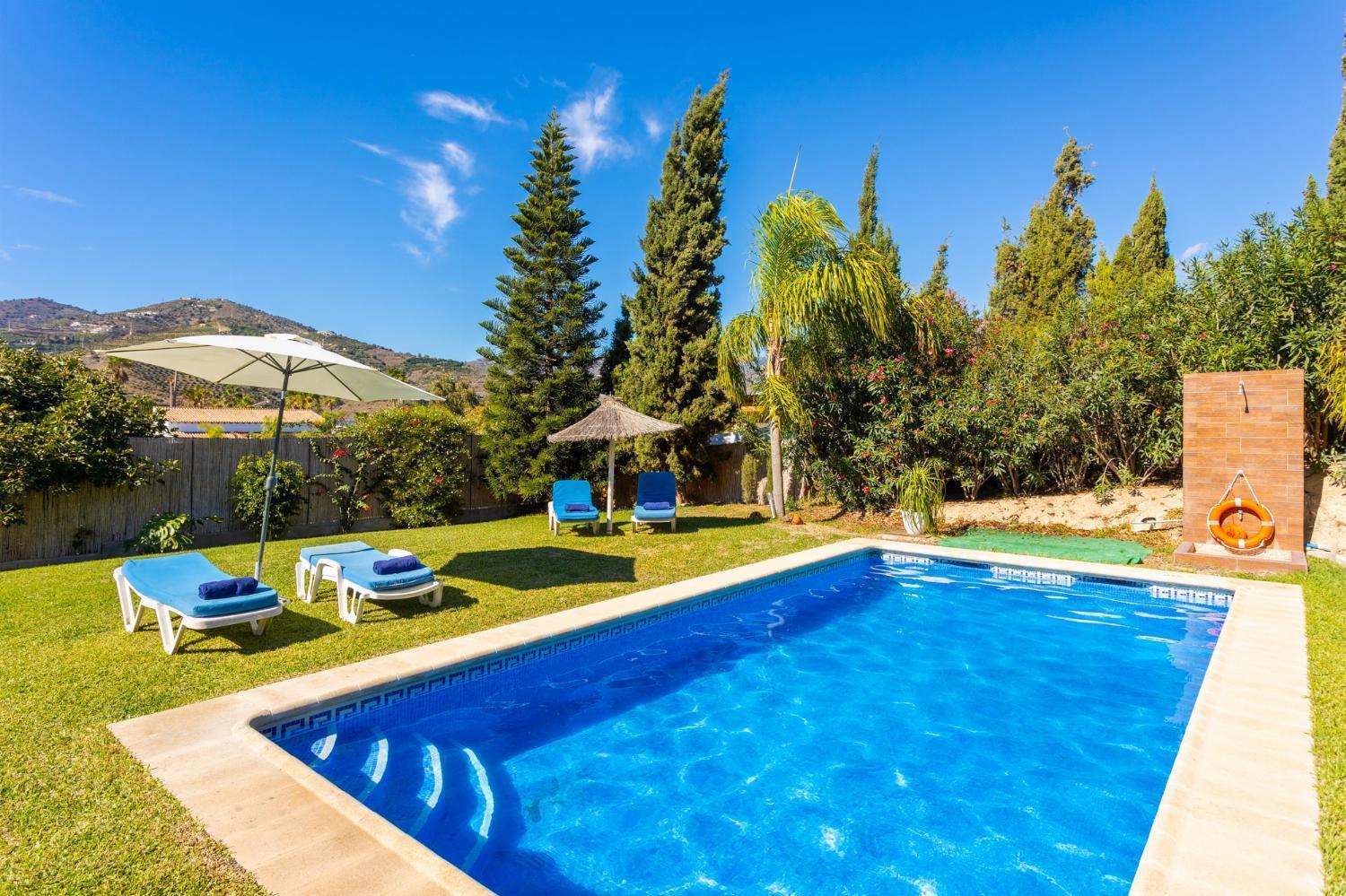 Villa Loli Imaroga One Nerja Eksteriør billede